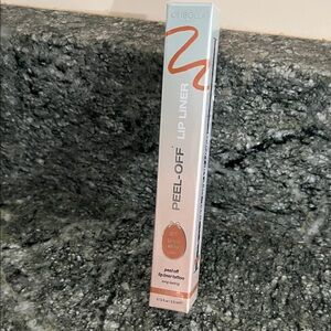Coral Peel-Off Lip Liner